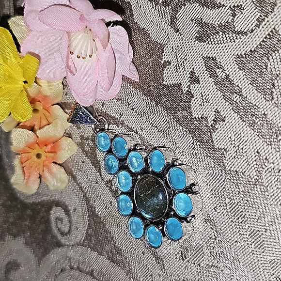 Labradorite pendant REDUCED 6/21/24 - Picture 3 of 8